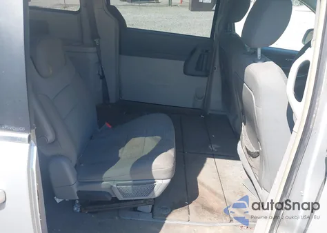 2009 Chrysler Town & Country Lx from USA, damaged, VIN 2A8HR44EX9R619819